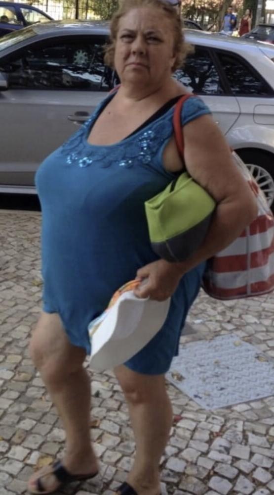 10P Supermarket Granny 5