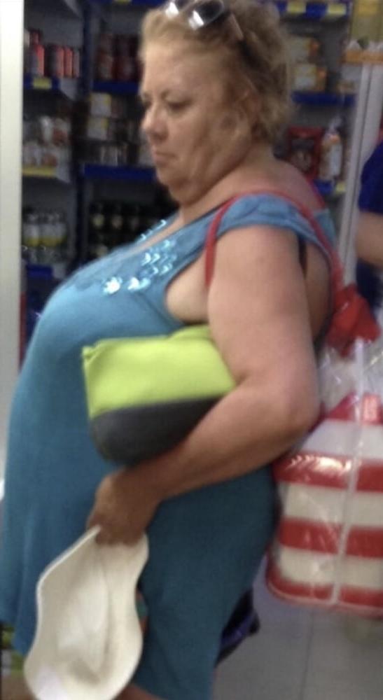 10P Supermarket Granny 5