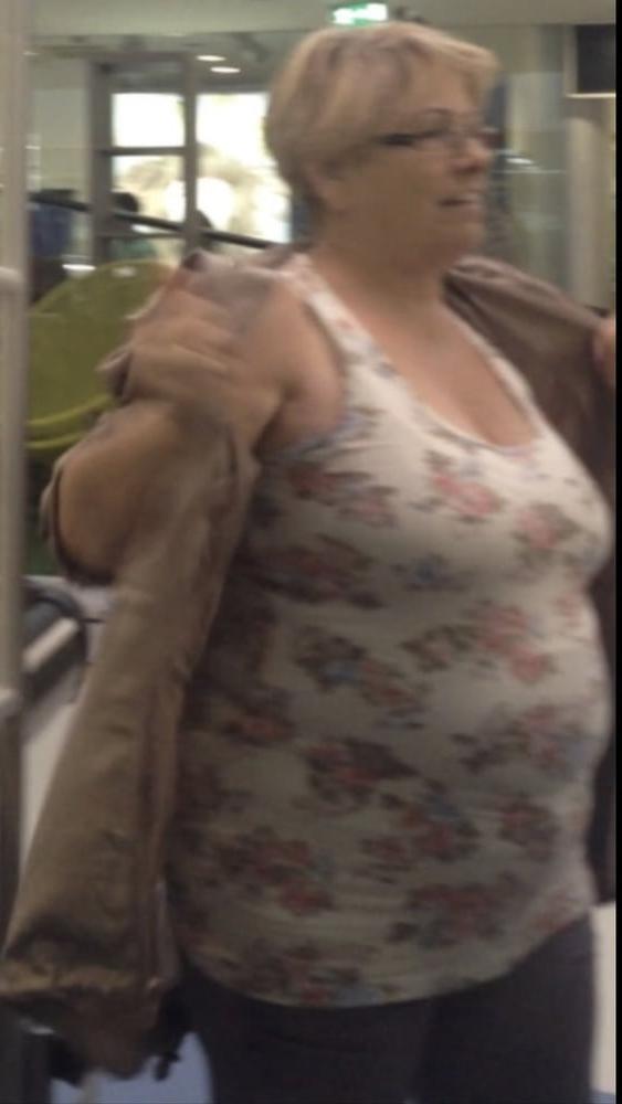 14P Supermarket Granny 10