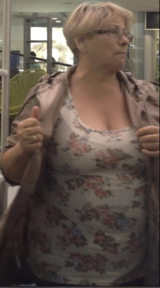 14P Supermarket Granny 10