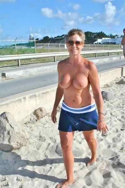 25P Thickasabricks Beach Vacation 11