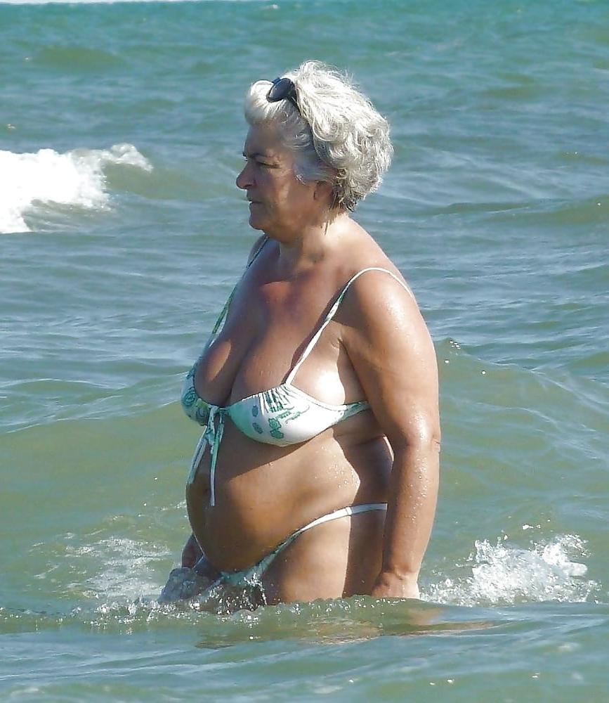24P Bbw in swimsuits