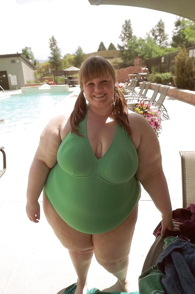 24P Bbw in swimsuits