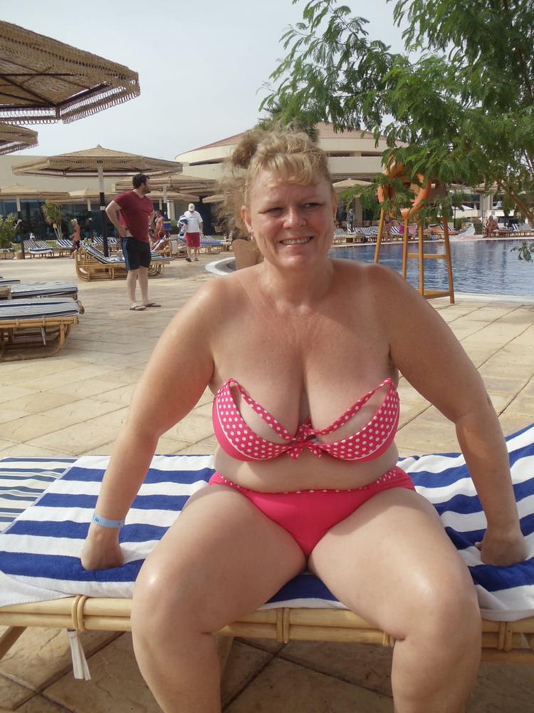 24P Bbw in swimsuits