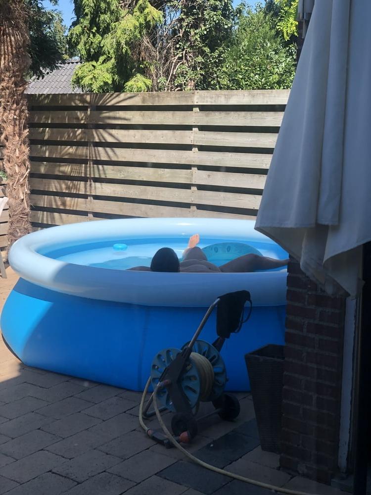 25P BBW in the garden