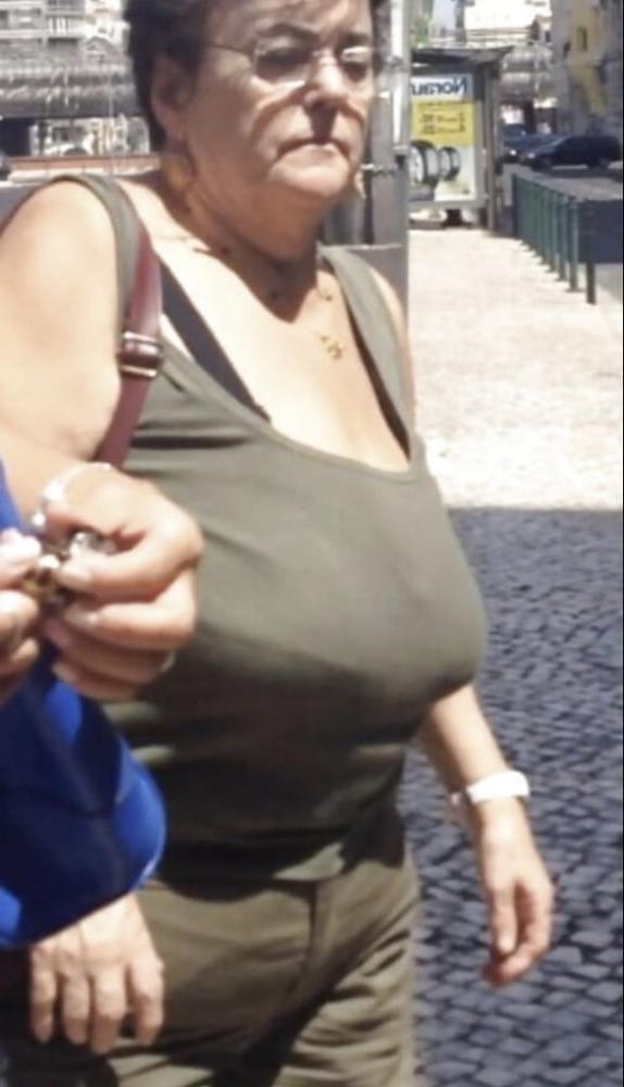 5P Big Titts Granny