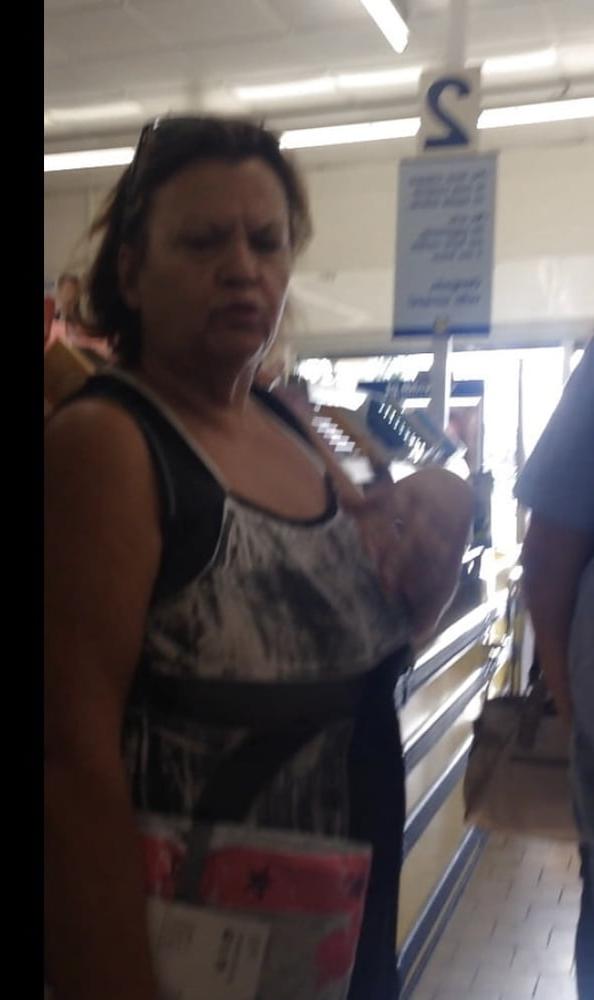 22P Supermarket Granny 14