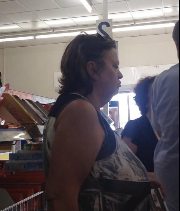 22P Supermarket Granny 14