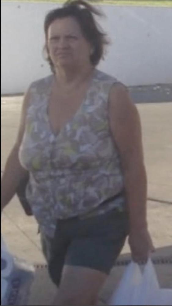 22P Supermarket Granny 14