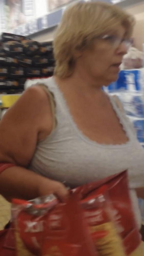 21P Supermarket Granny 7