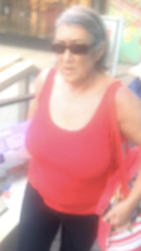 9P Supermarket Granny 6