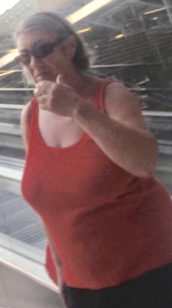 9P Supermarket Granny 6