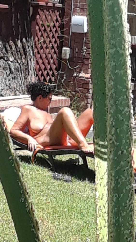 10P Naked neighbor granny