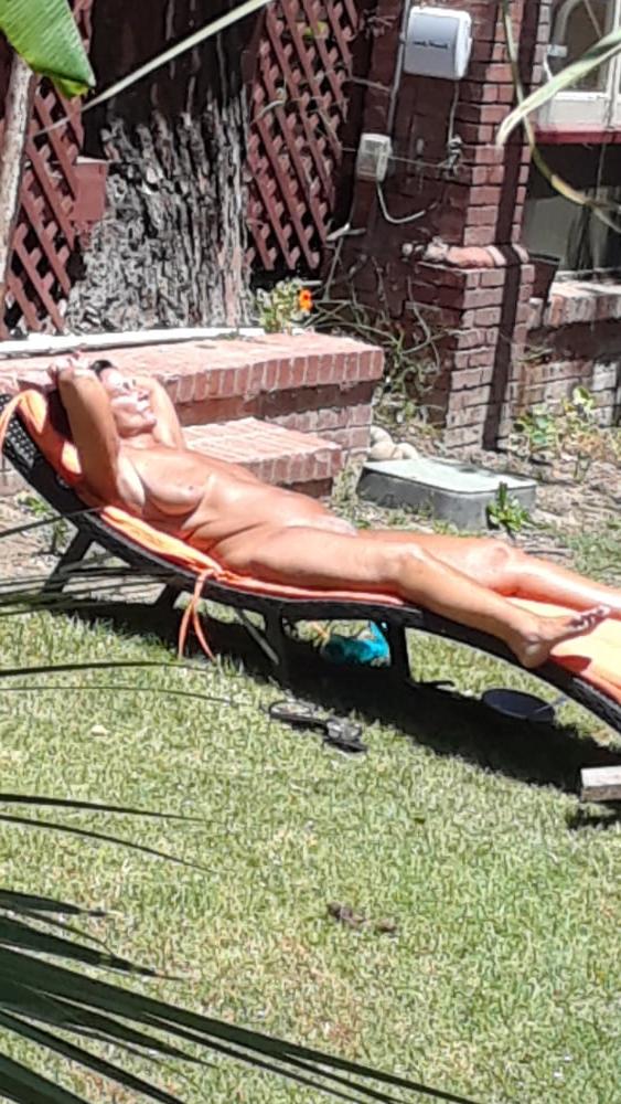 10P Naked neighbor granny