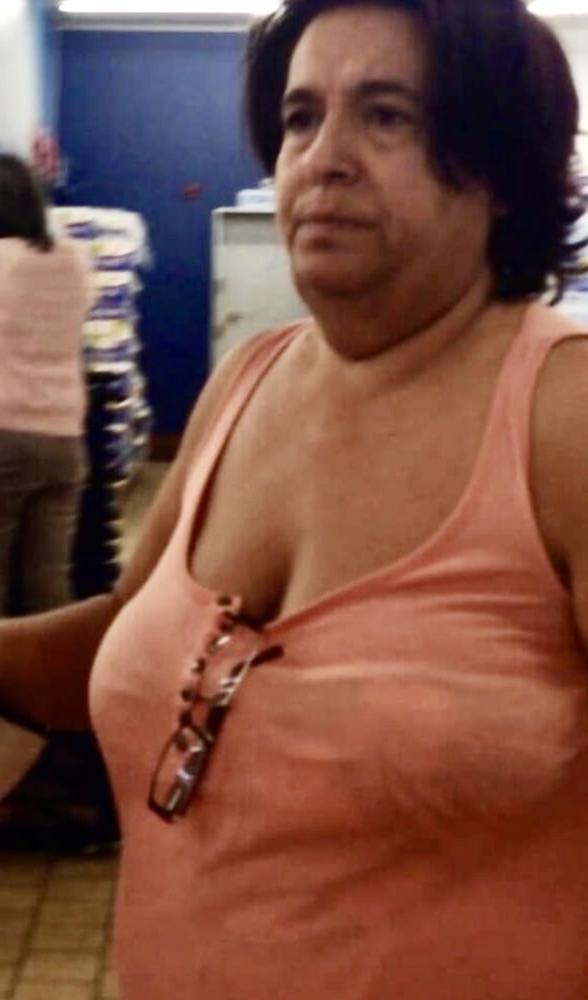 6P Supermarket Granny 4