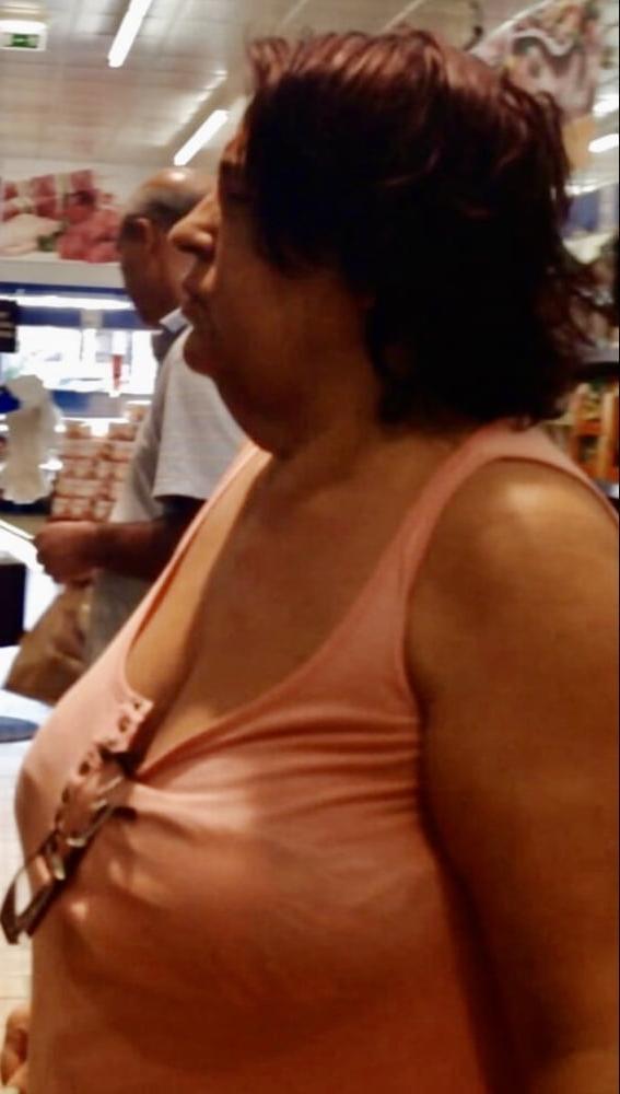 6P Supermarket Granny 4