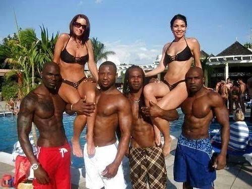 25P Cuckolding Vacation Interracial Beach