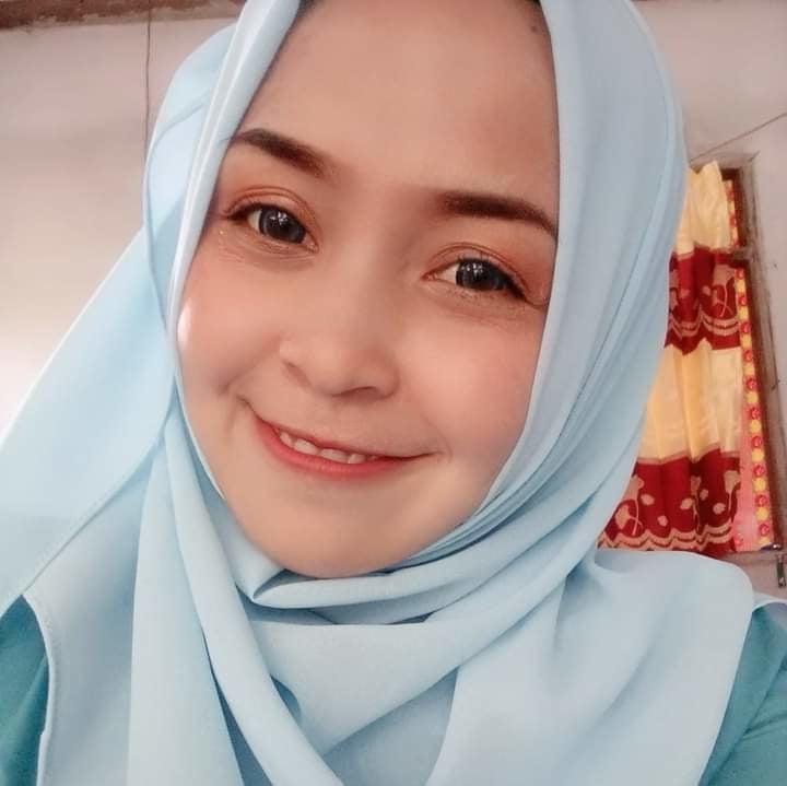 11P Gadis melayu tetek besar