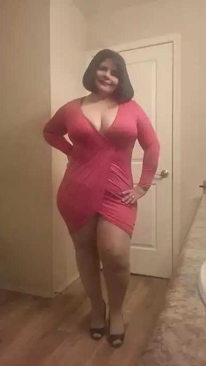 25P Mature Granny in mini dresses