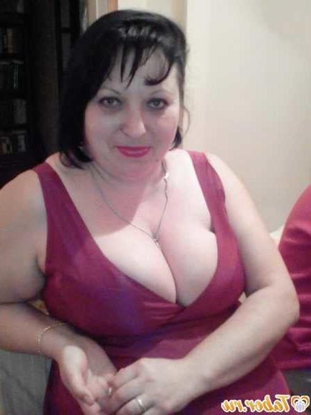 25P Mature Granny in mini dresses