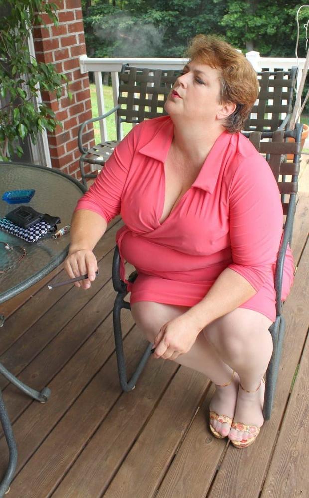 25P Mature Granny in mini dresses