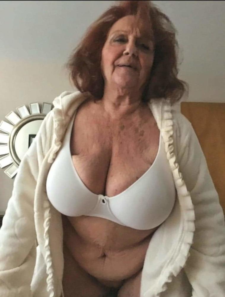 25P Beautiful sexy Granny
