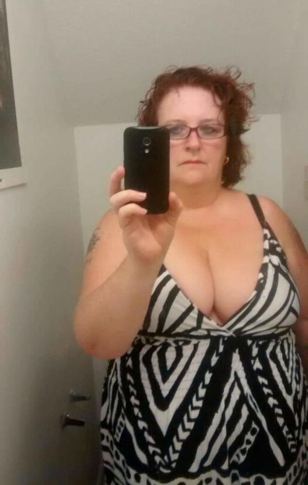 25P Beautiful sexy Granny