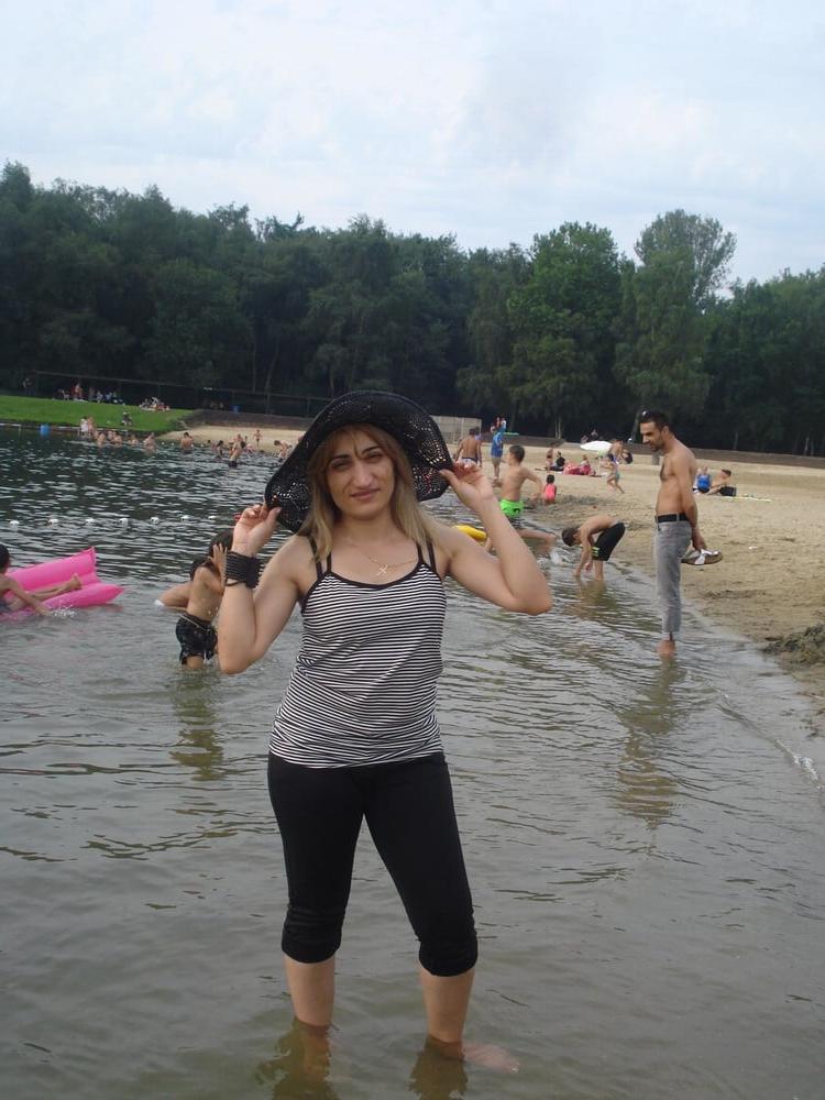 25P Single virgin 40y old woman I wanna bang