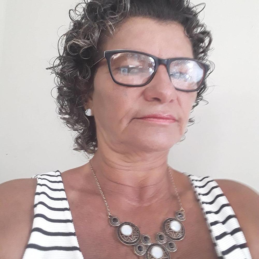 25P Amateur granny