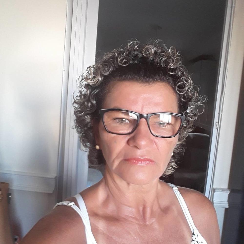 25P Amateur granny