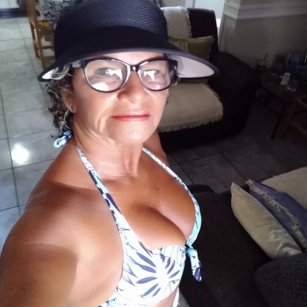 25P Amazing granny charm and sensuality