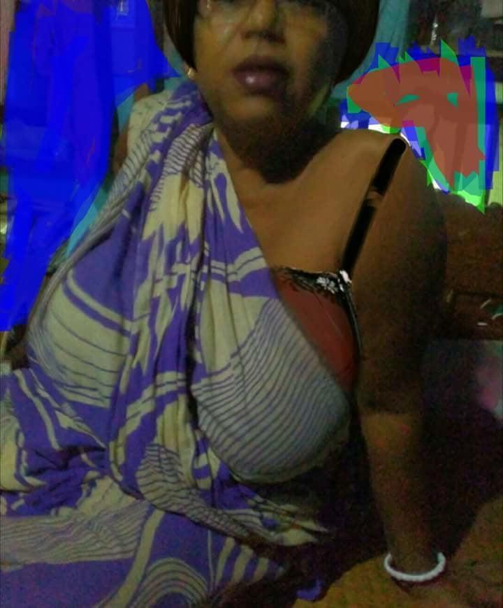 25P Indian Granny