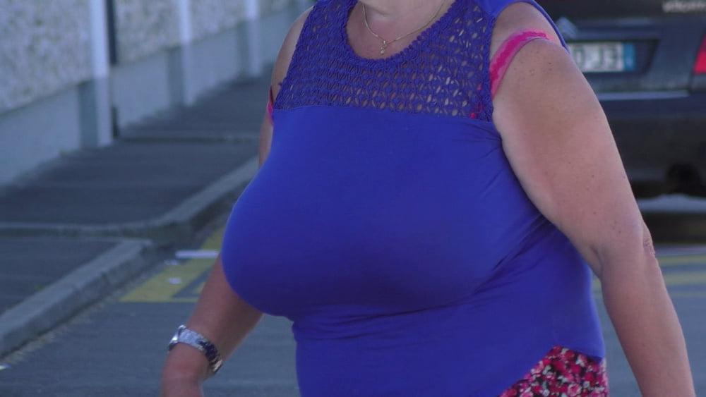 13P granny huge tits