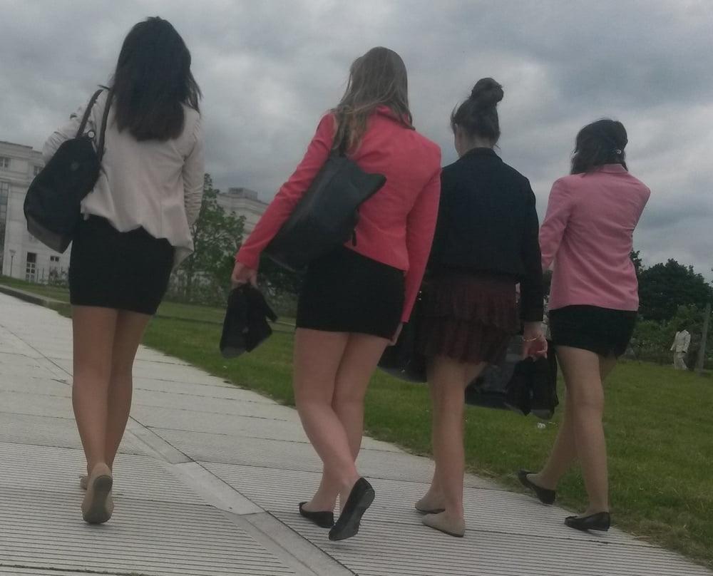 25P upskirt, young woman sitting we see her panties