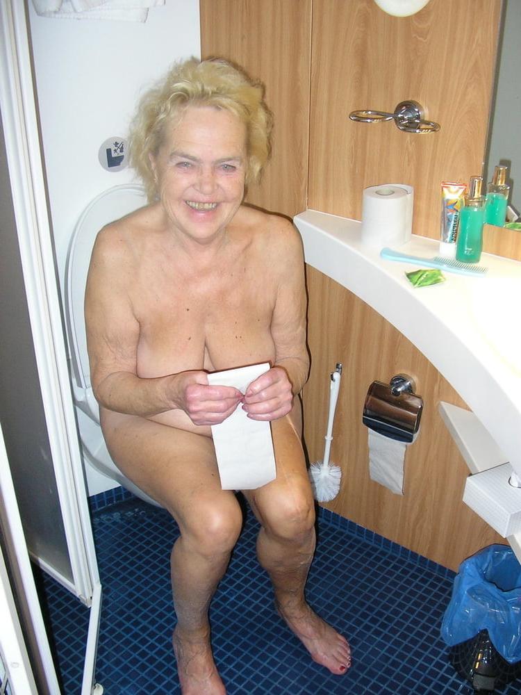 25P Granny Gunnie