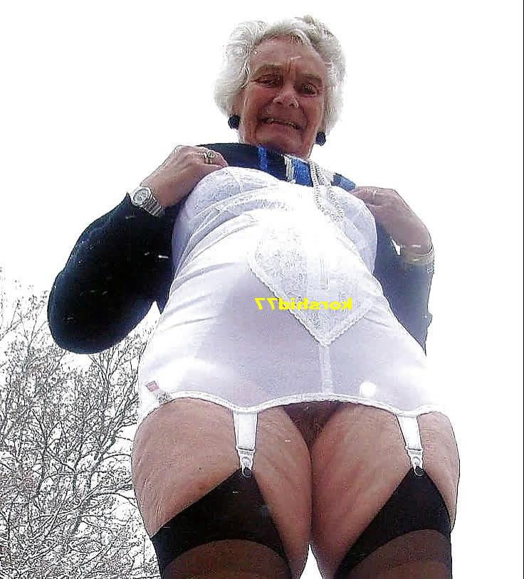 25P Granny by korshid77