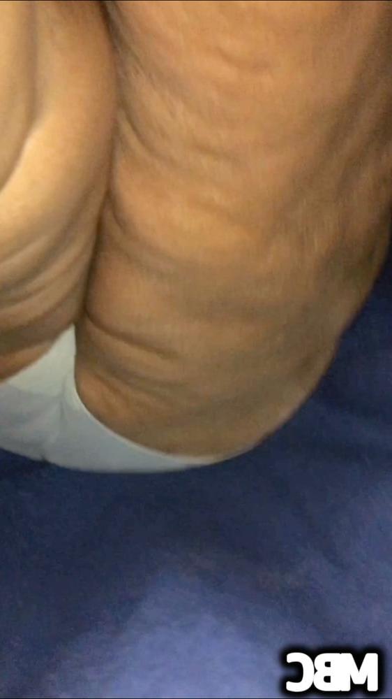 6P Sexy thick Yella bone granny upskirt