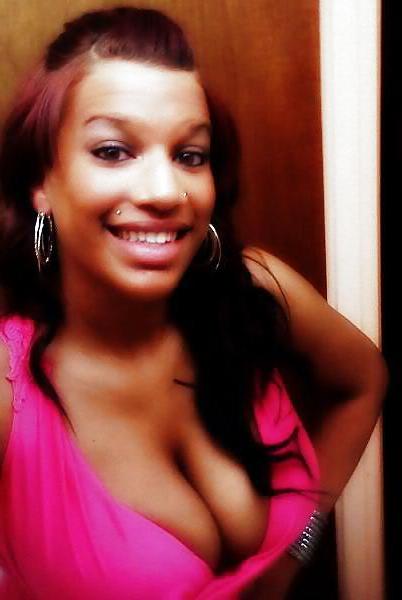 25P Ebony Busty Internet Amateur Young Set 9