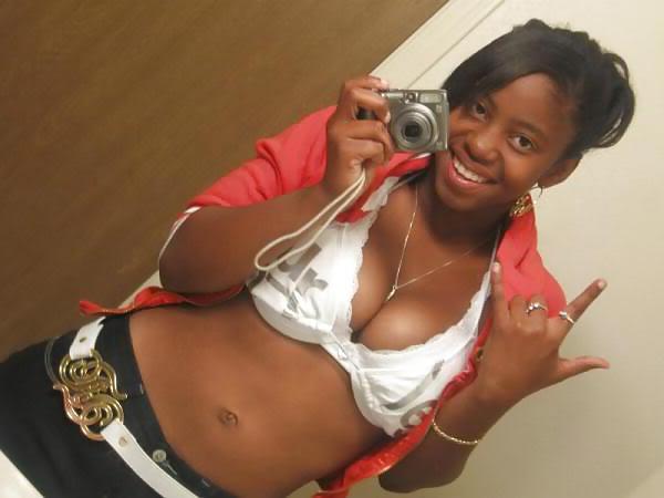 25P Ebony Busty Internet Amateur Young Set 9