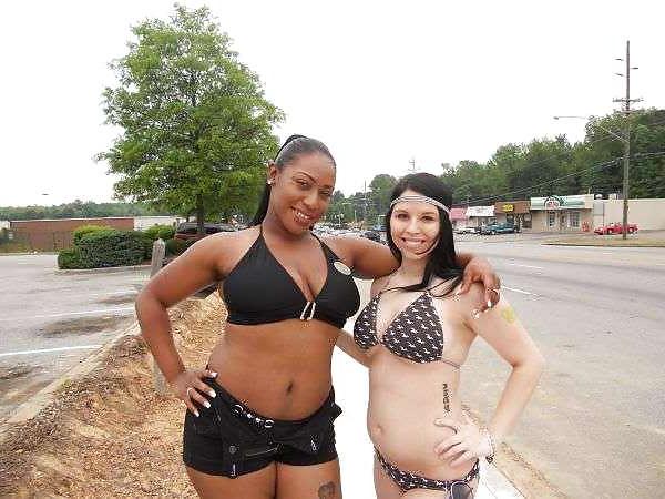 25P Ebony Busty Internet Amateur Young Set 9