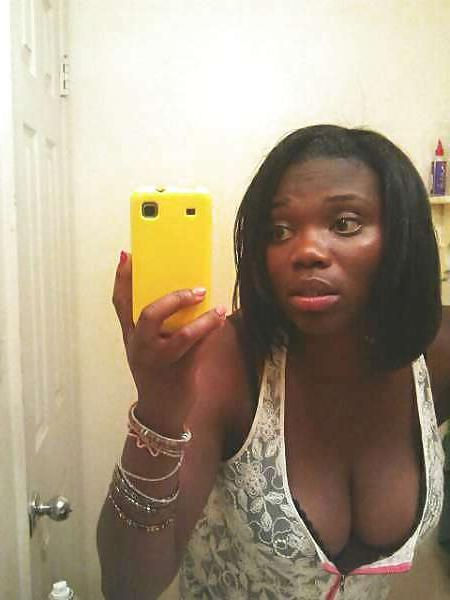 25P Ebony Busty Internet Amateur Young Set 9