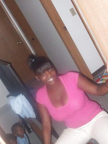 25P Ebony Busty Internet Amateur Young Set 9