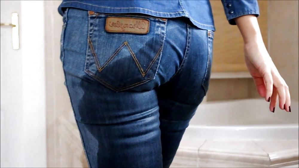 5P Naughty Valerie pissing her jeans