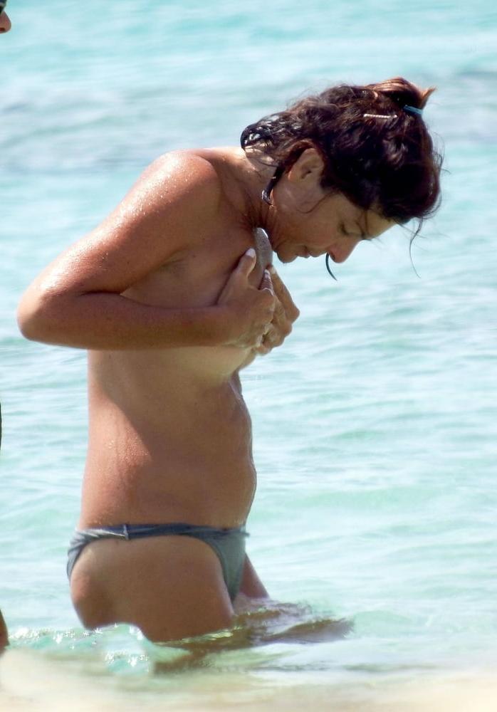 25P Beaches are Greek, People not Necessarily +2