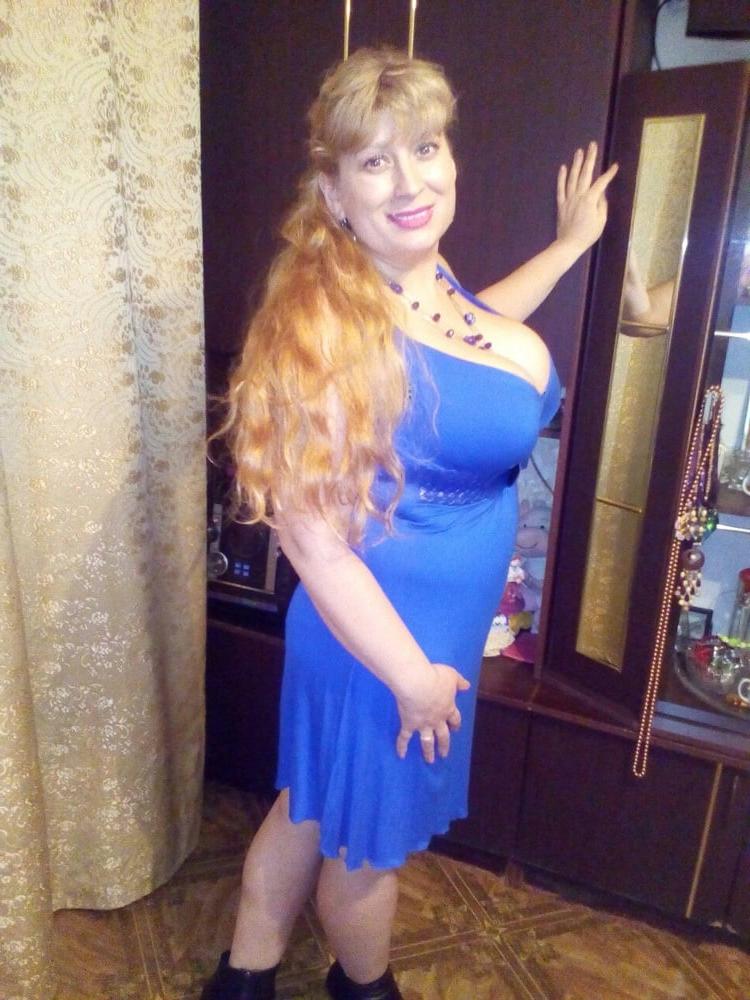 18P Busty Russian Woman 3698