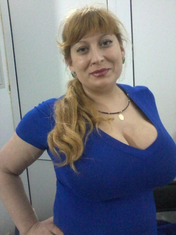 18P Busty Russian Woman 3698