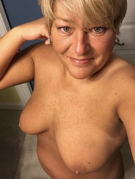 6P Granny wet and ready