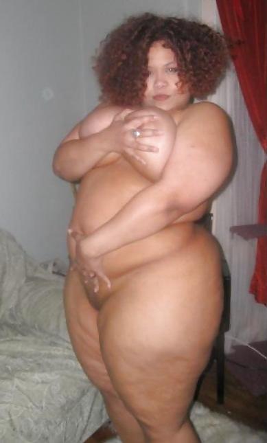 16P Big Thick Lightskin Booty Girl