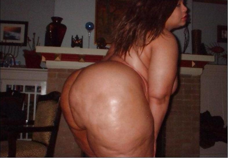 16P Big Thick Lightskin Booty Girl