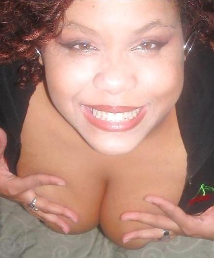 16P Big Thick Lightskin Booty Girl